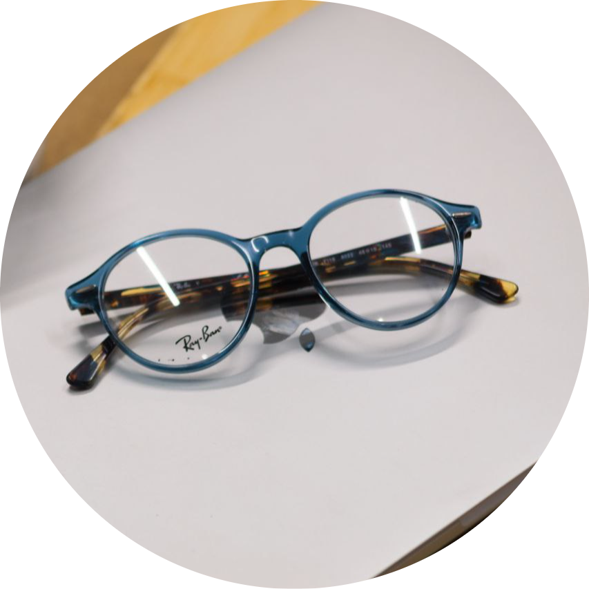 Ochelari de vedere Ray-Ban cu ramă albastră translucidă și brațe tip havana